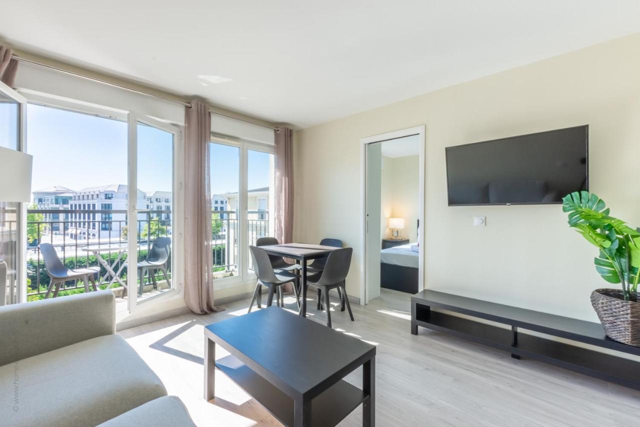 La Fontaine - Fairytale Factory Apartment เชสซี ภายนอก รูปภาพ
